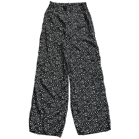Nasty Gal Pants - Nasty Gal Black and White Patterned Wide Leg Pants Size 4